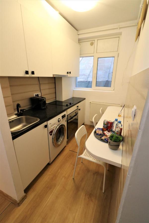 Cozy Old Town Apartment - Free Minibar Бухарест Екстер'єр фото