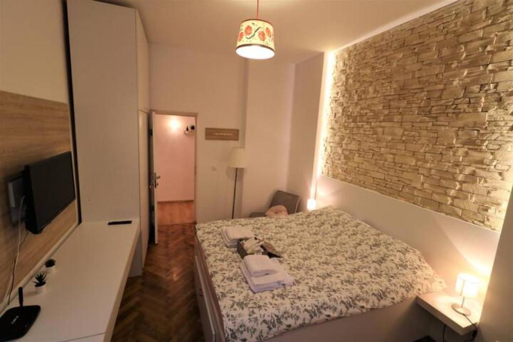 Cozy Old Town Apartment - Free Minibar Бухарест Екстер'єр фото